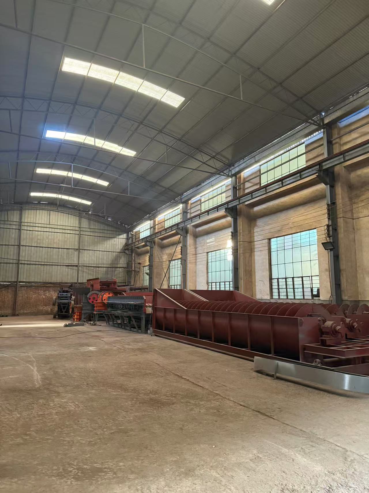 Workshop equipment line with crusher and supporting machinery