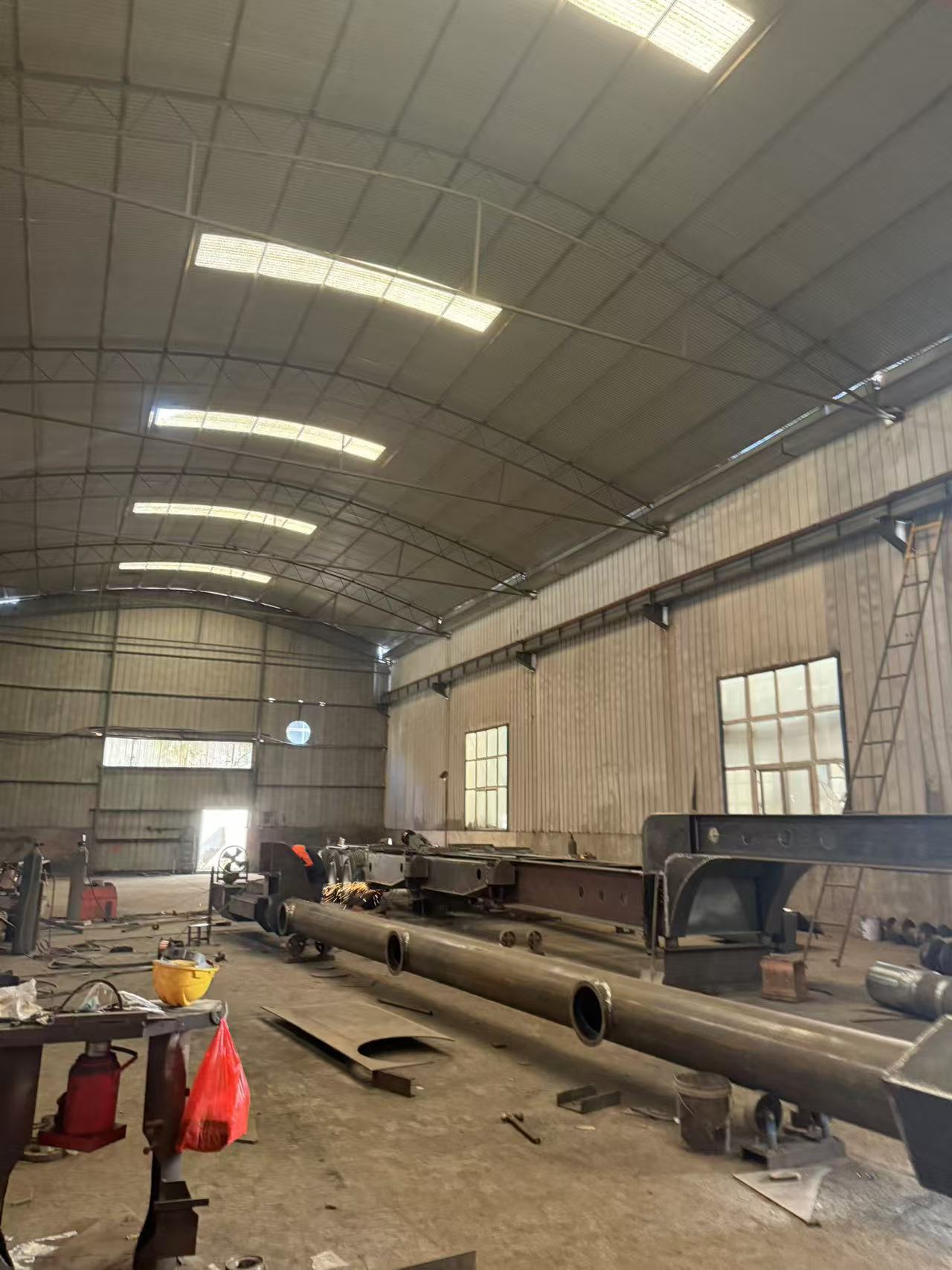 Fabrication workshop for mining machinery frames