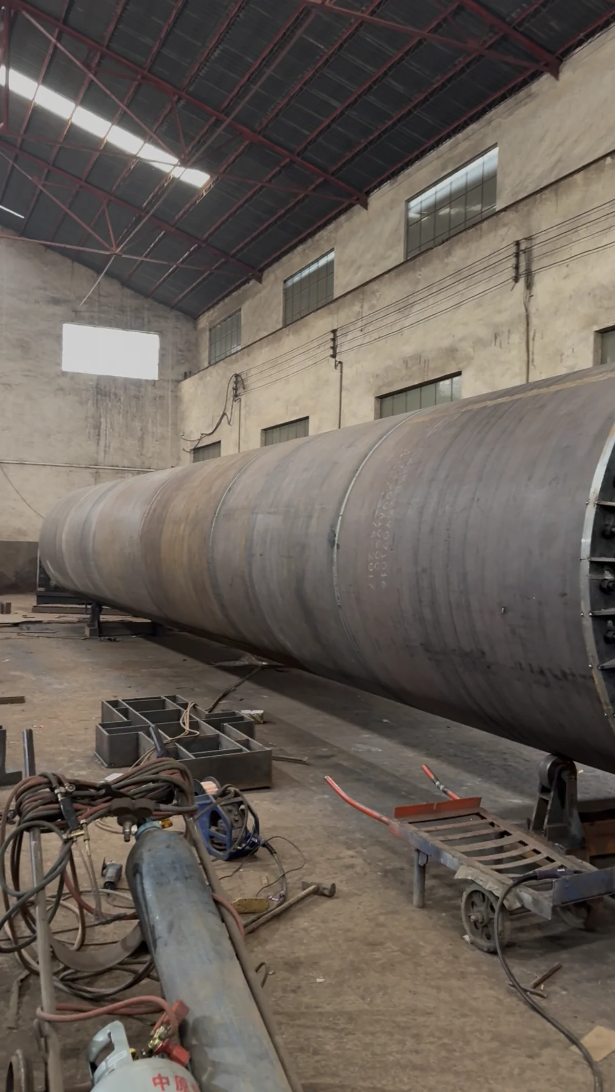 Large steel drum under fabrication in the Zhongji workshop