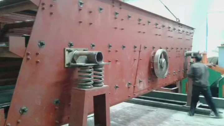 Zhongji screening equipment in the workshop